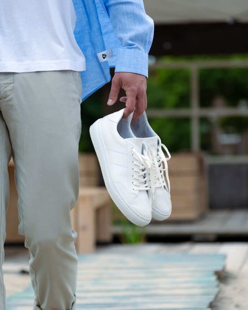 Sportliche Sneaker für Herren in Weiß