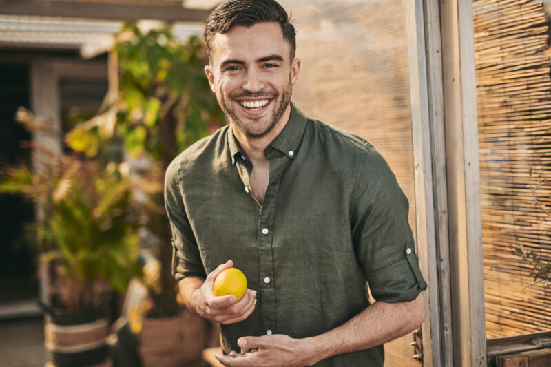 linen-shirt-darkgreen-suitable